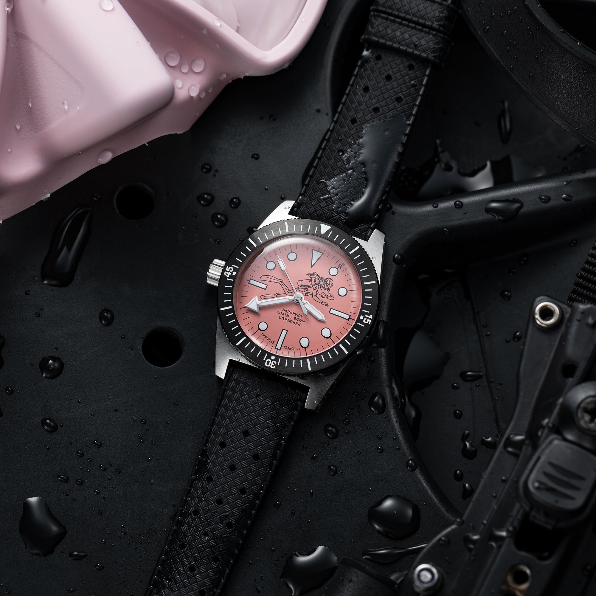 Skindiver Automatic 38 mm Dive Watch - Pink October Edition