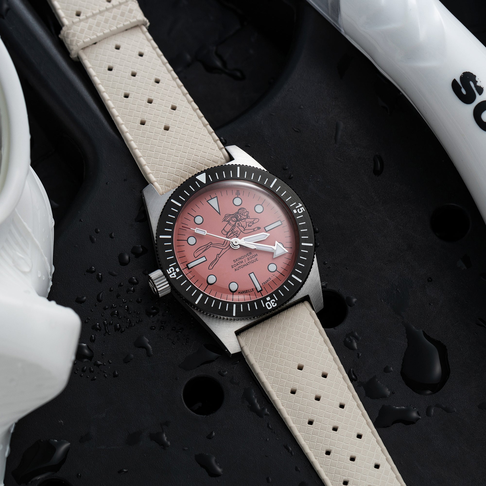 Skindiver Automatic 38 mm Dive Watch - Pink October Edition