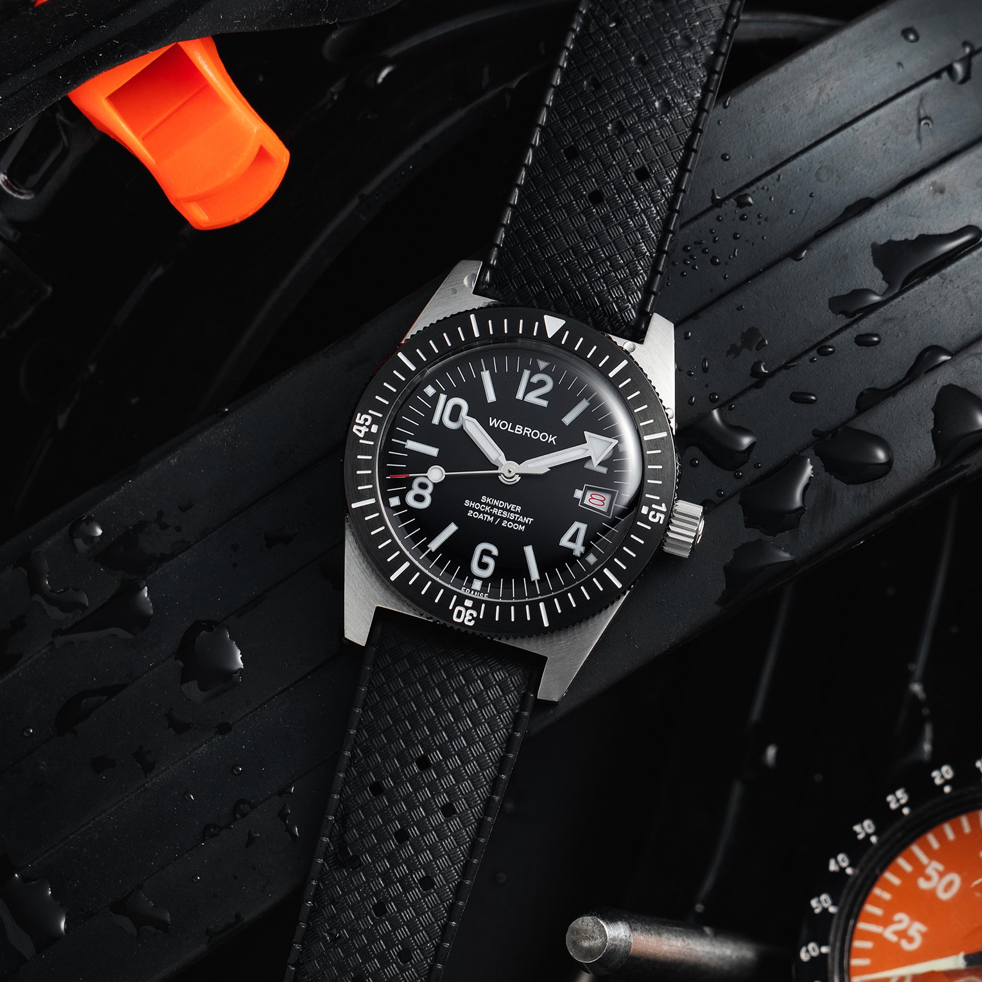 Skindiver Automatic 38 mm Even Numerals Dive Watch - White Lume