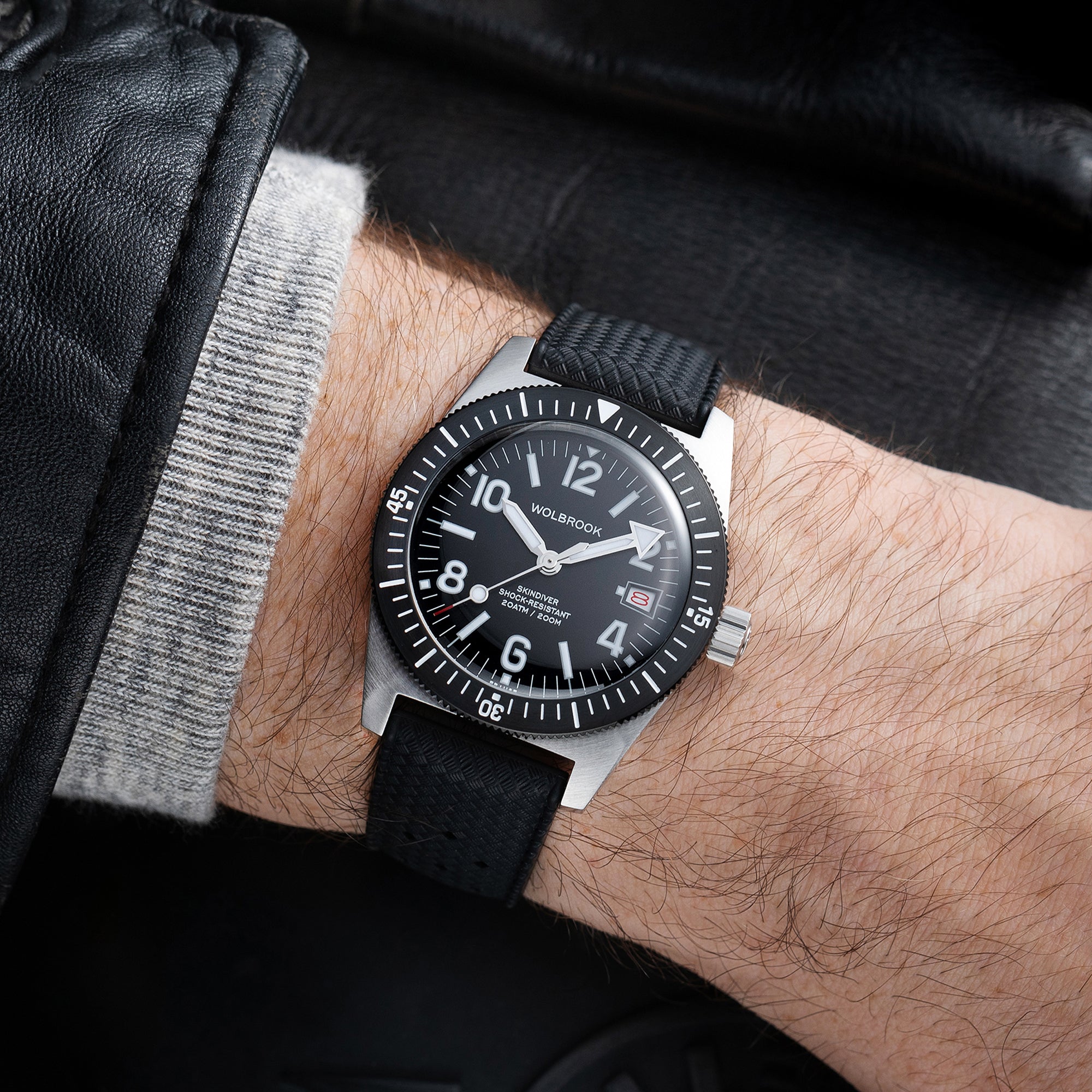 Skindiver Automatic 38 mm Even Numerals Dive Watch - White Lume