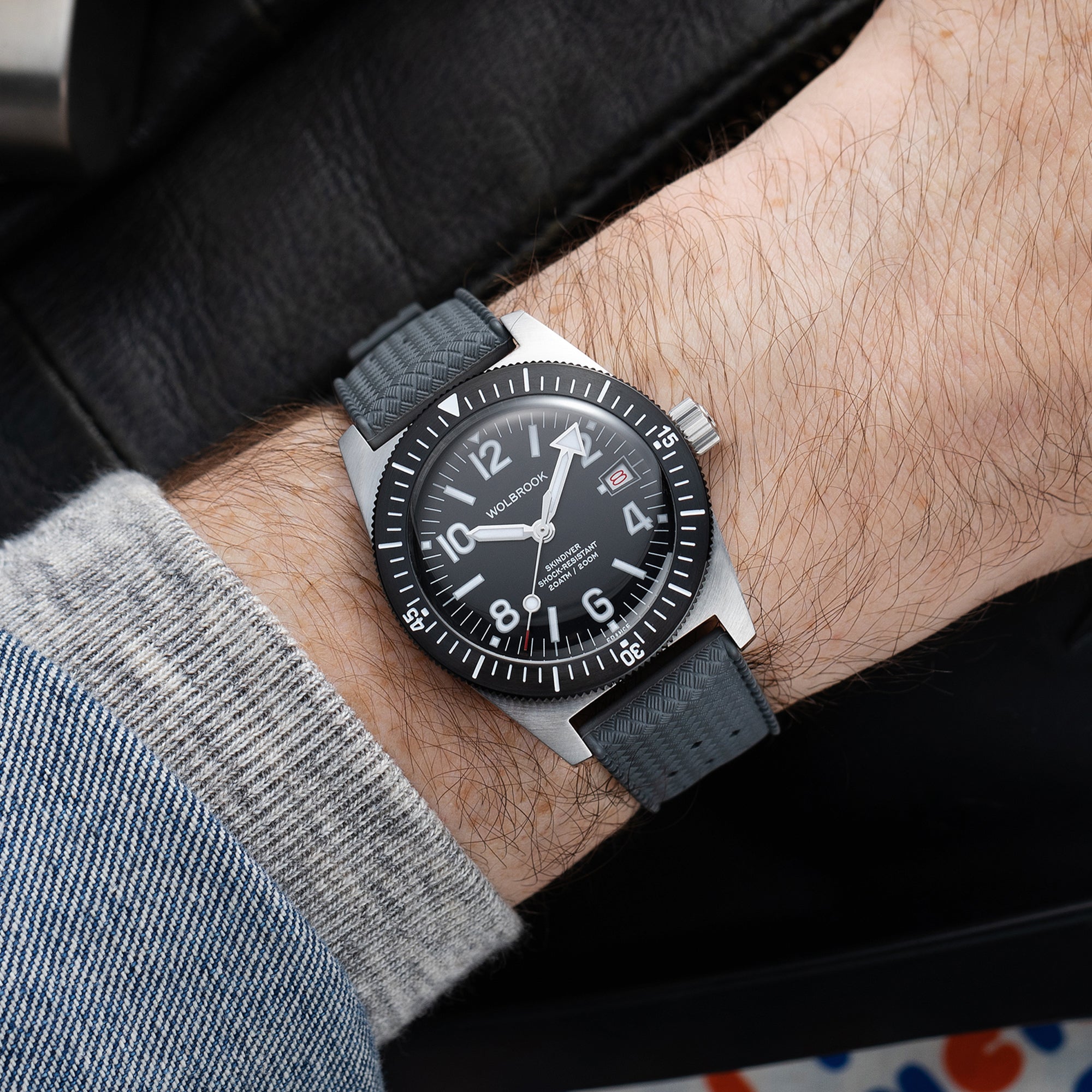 Skindiver Automatic 38 mm Even Numerals Dive Watch - White Lume