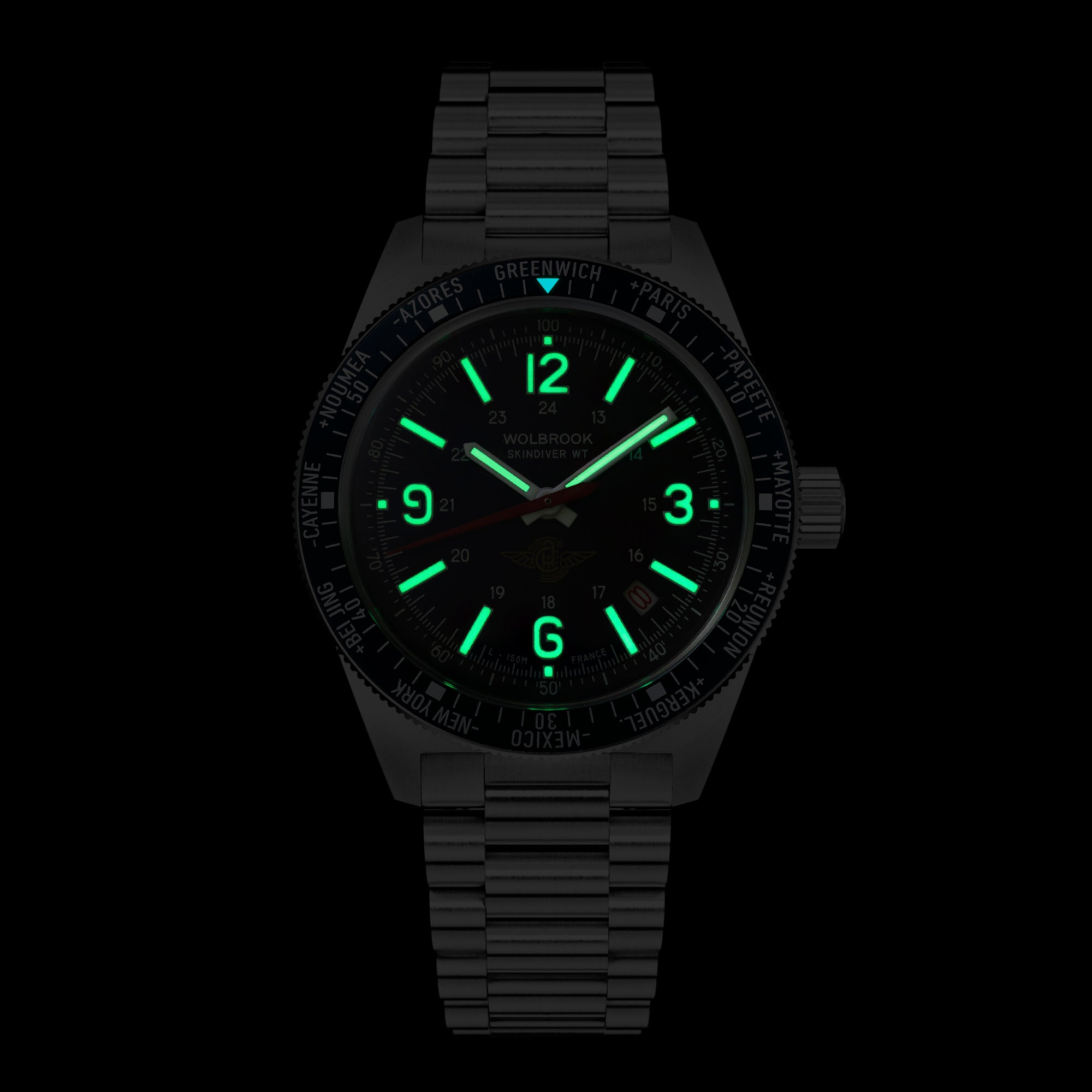 Wolbrook Skindiver WT Automatic Aéro-Club de France Special Edition lume dial details stainless steel bracelet