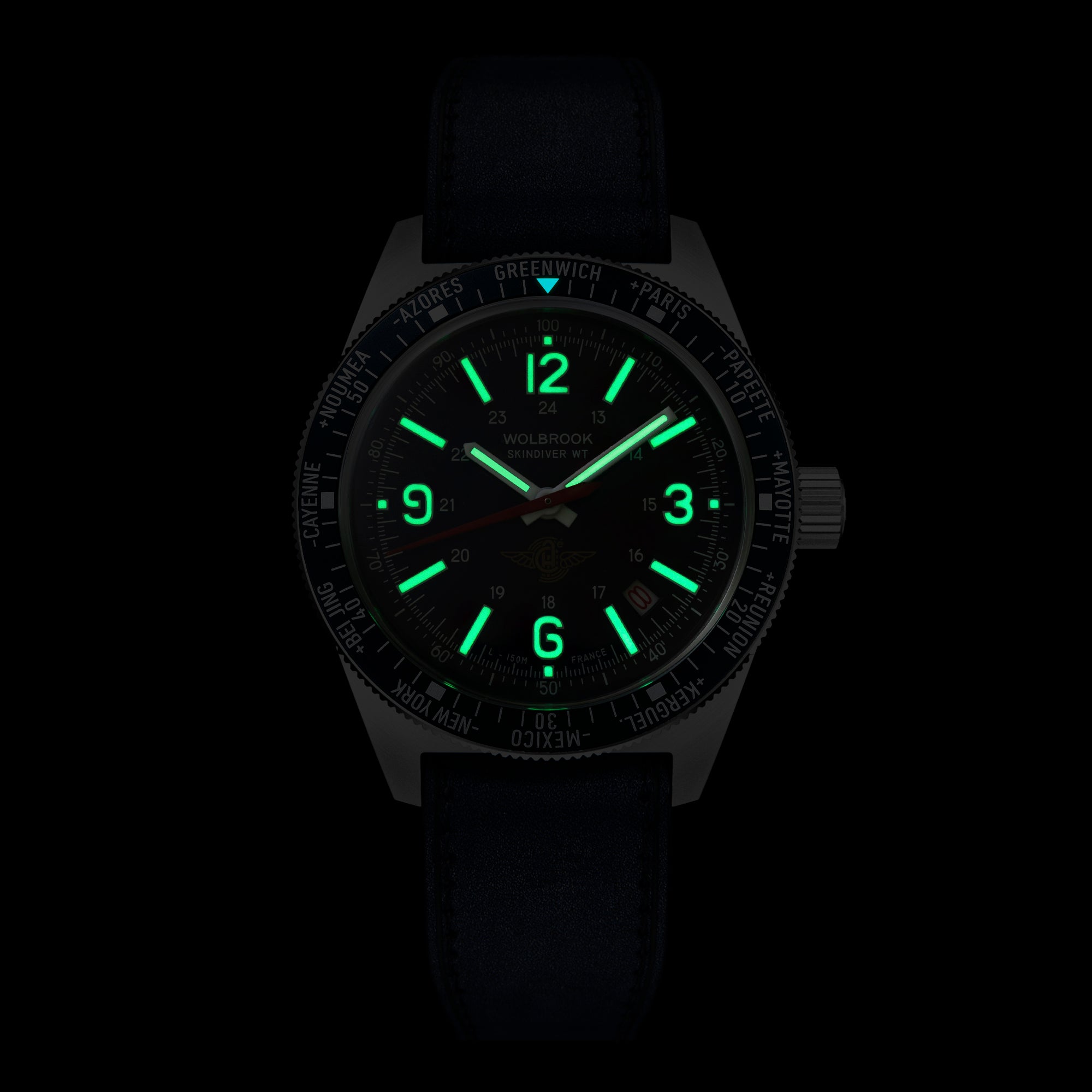 Wolbrook Skindiver WT Automatic Aéro-Club de France Special Edition lume dial detail blue leather strap