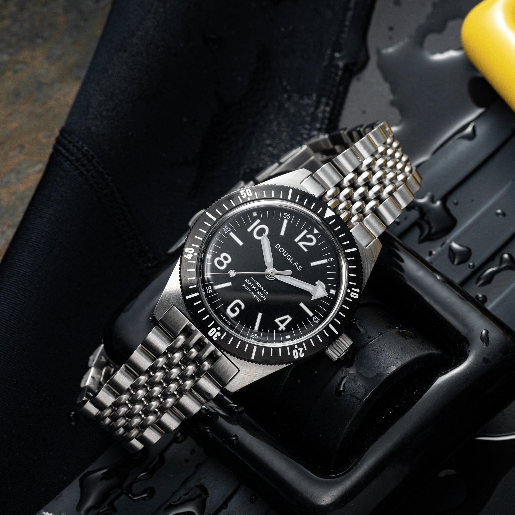 Skindiver Professional Bracelet Tool-Watch - White Lum & Black Dial - 21