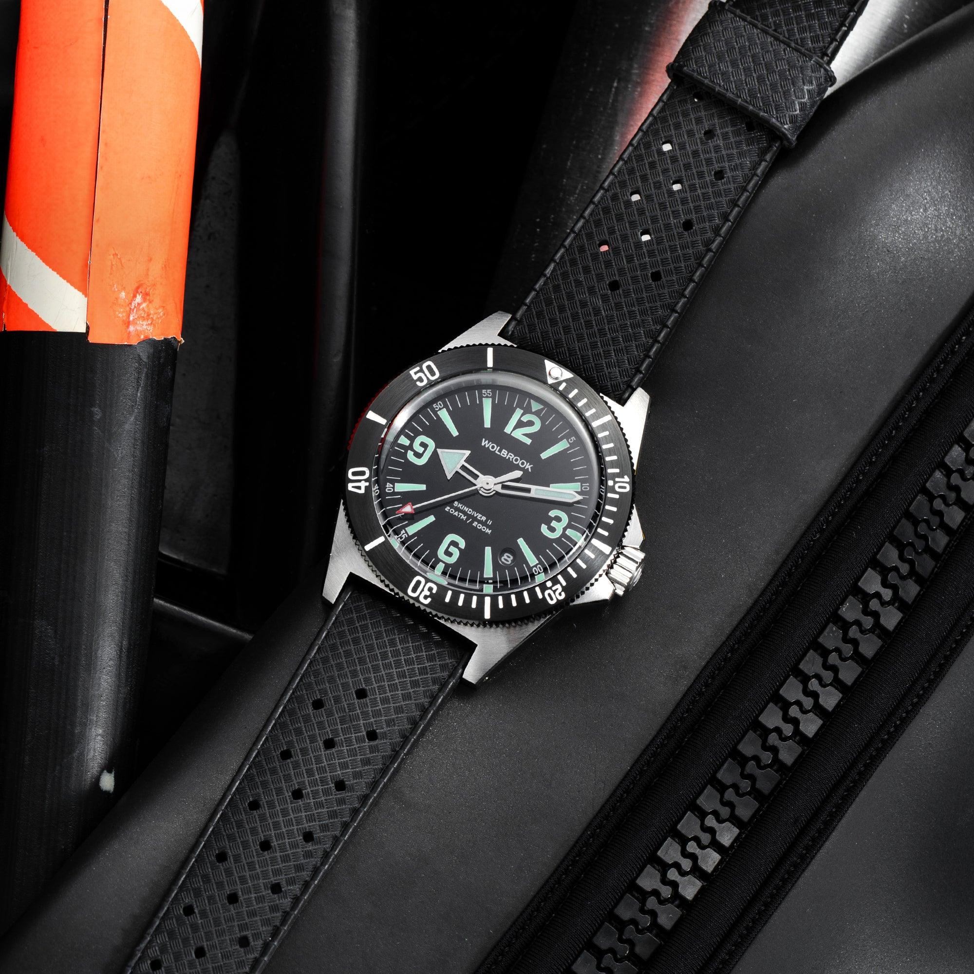 Skindiver II Automatic Dive Watch - Green Lum & Black Dial - Wolbrook Watches